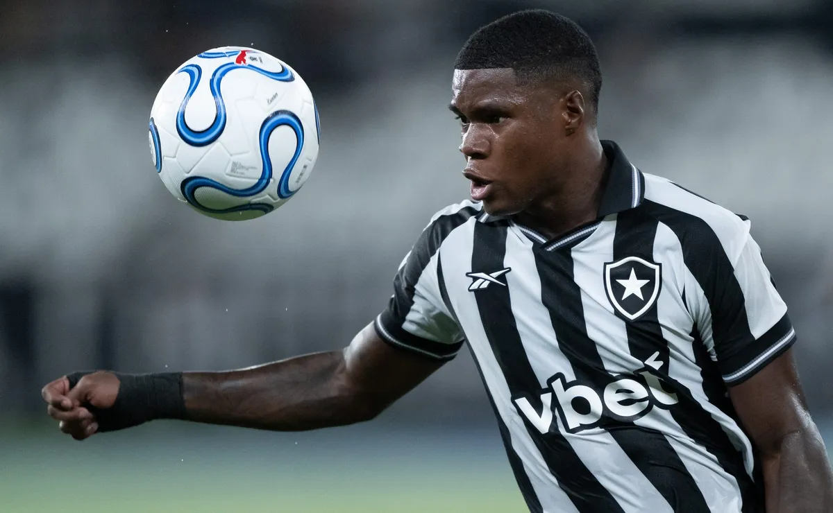 Thomas Christiansen explica corte de Kadir Barría da lista final do Panamá para Copa do Mundo