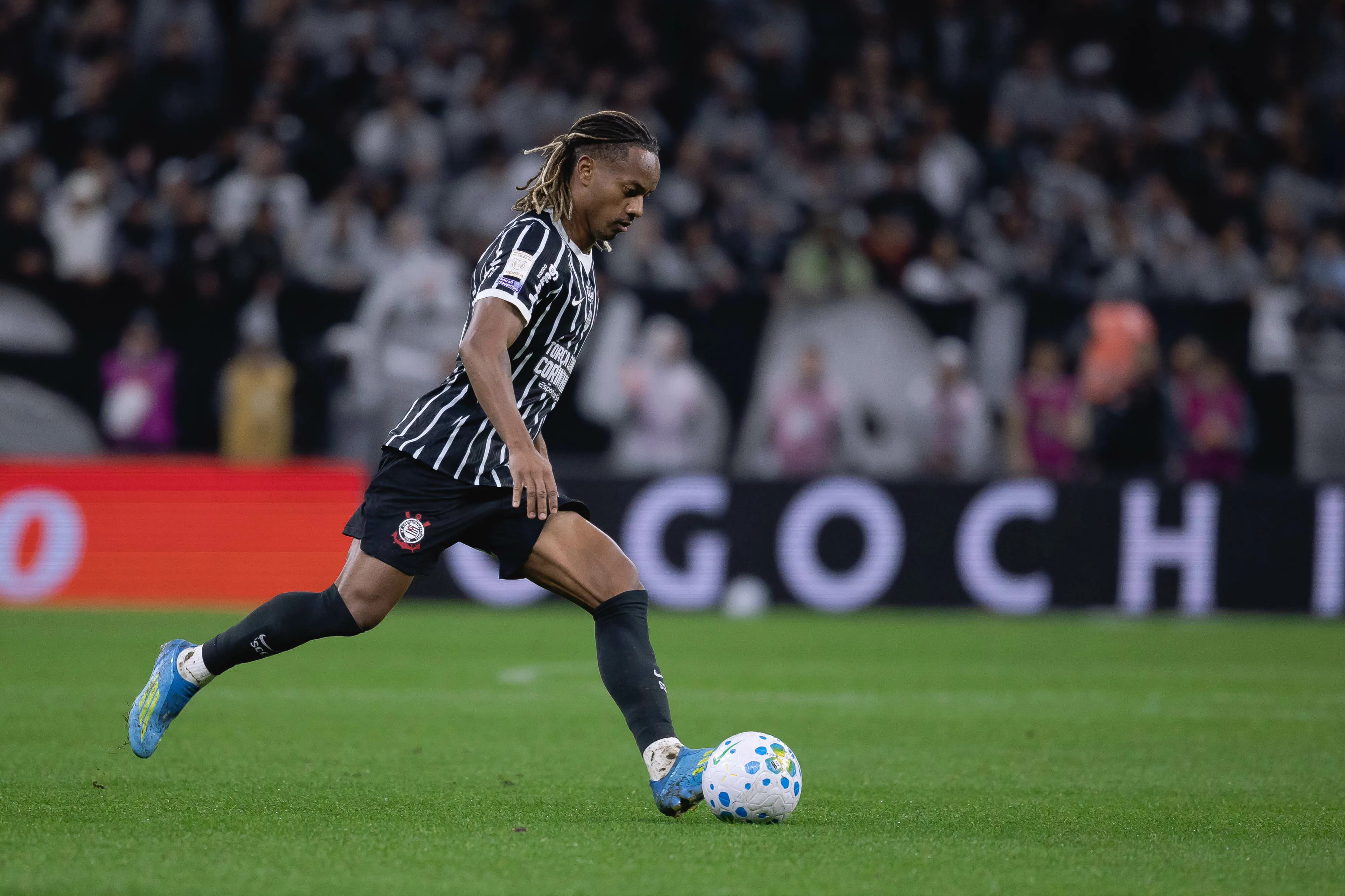 Carrillo jogador do Corinthians durante partida contra o Sao Paulo no estadio Arena Corinthians pelo campeonato Brasileiro A 2026. Foto: Ettore Chiereguini/AGIF