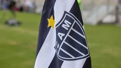 Bandeira Atlético-MG. Foto: Gilson Lobo/AGIF