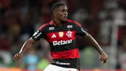 Evertton Araújo jogador do Flamengo durante partida contra o Vitoria. Foto: Jorge Rodrigues/AGIF