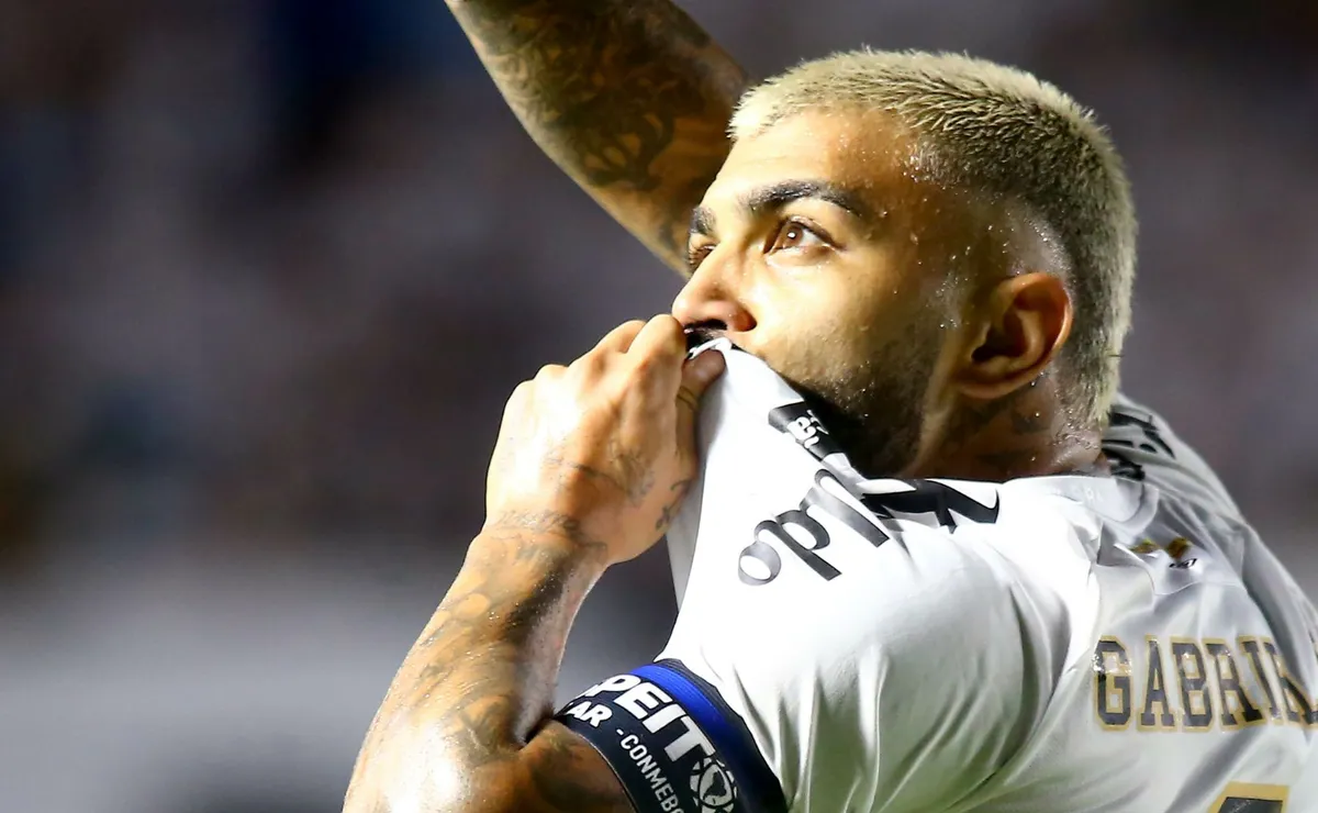 Gabigol é decisivo, Santos vence o Cuenca e avança de fase na Sul-Americana