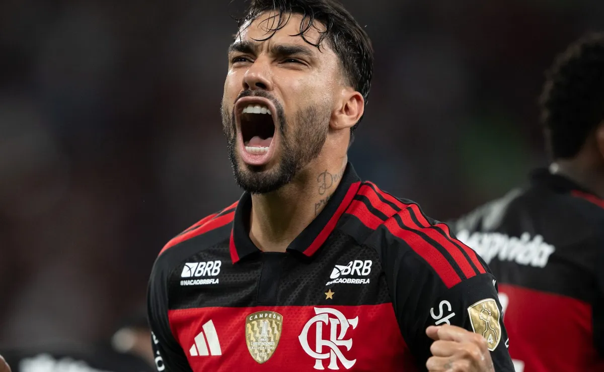 Flamengo prepara camisa especial em alusão à Seleção Brasileira para Copa do Mundo