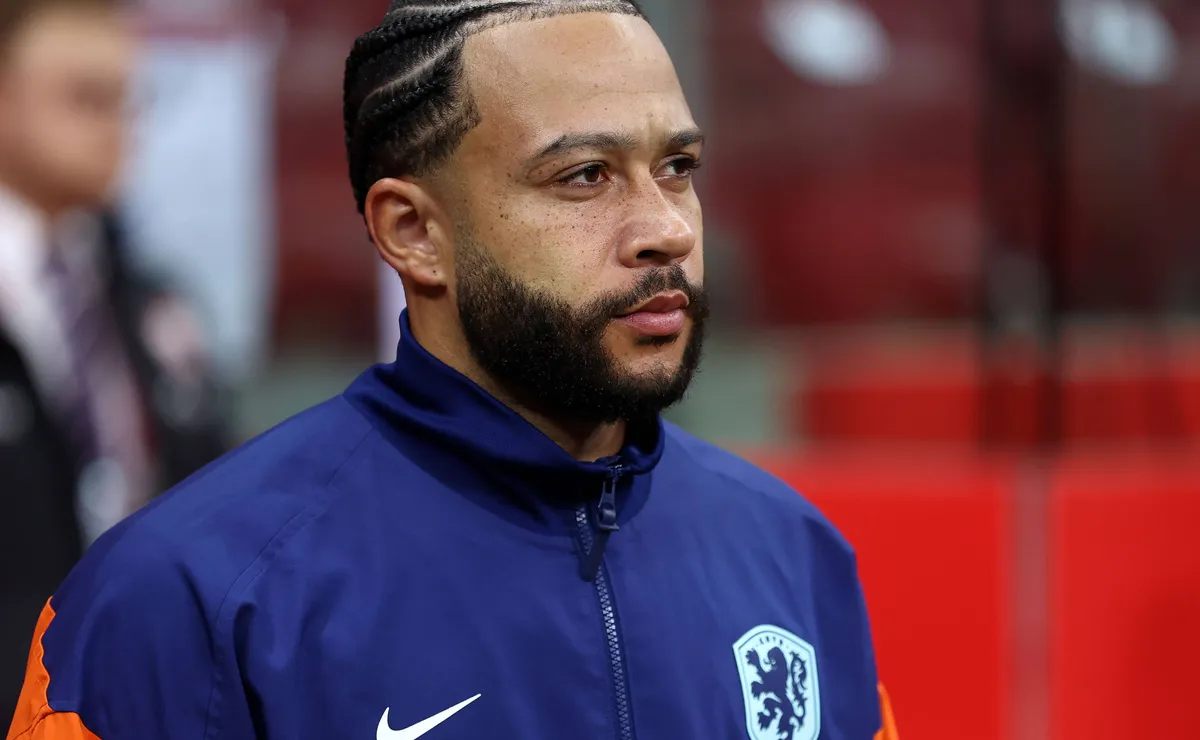 Memphis Depay está garantido na Copa, aponta repórter holandês
