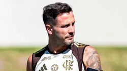 Saúl jogador do Flamengo durante treinamento no Ninho do Urubu