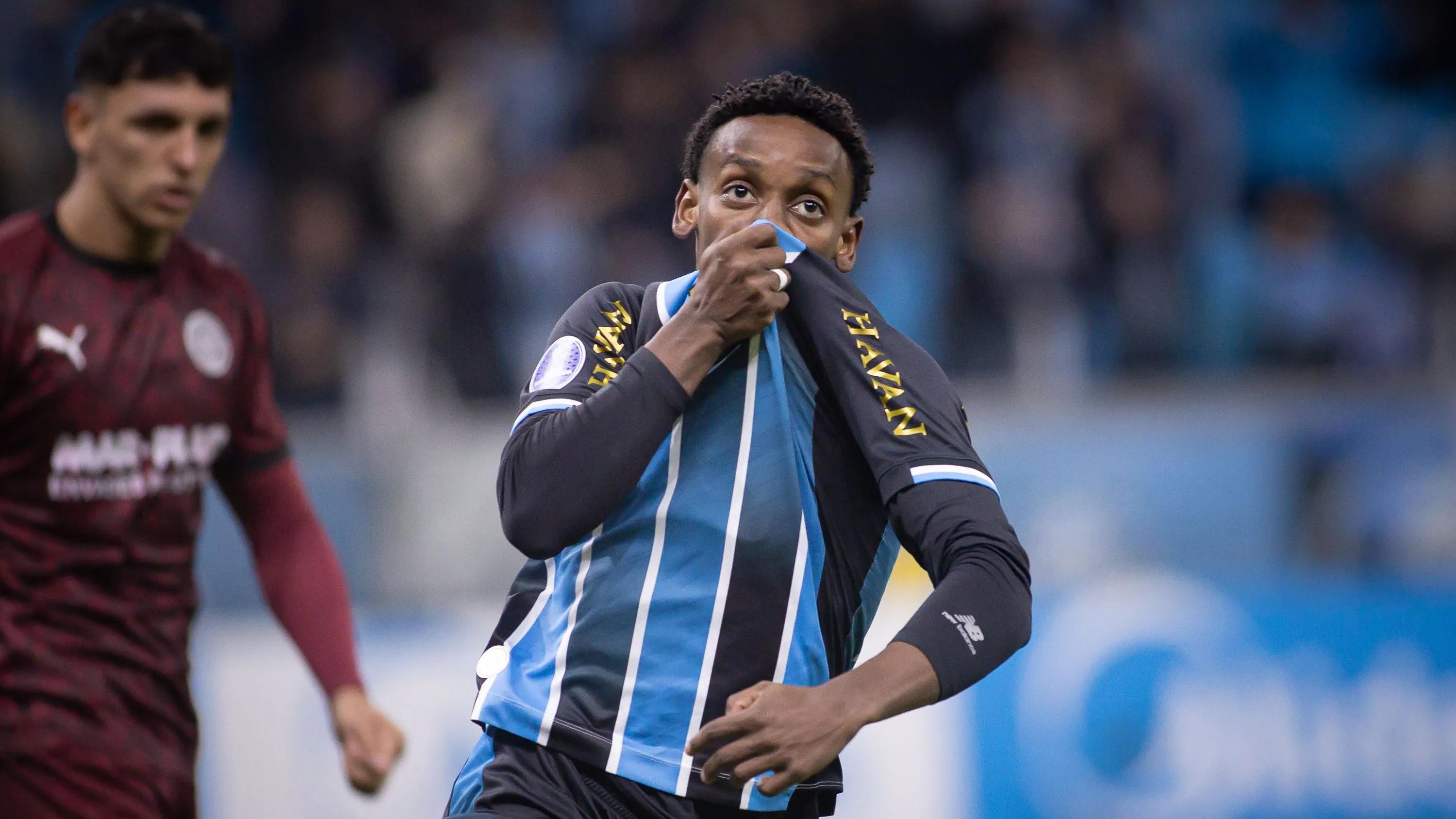 Gabriel Mec jcomemora seu gol durante partida contra o City Torque-URU, na Arena do Grêmio. Foto: Maxi Franzoi/AGIF