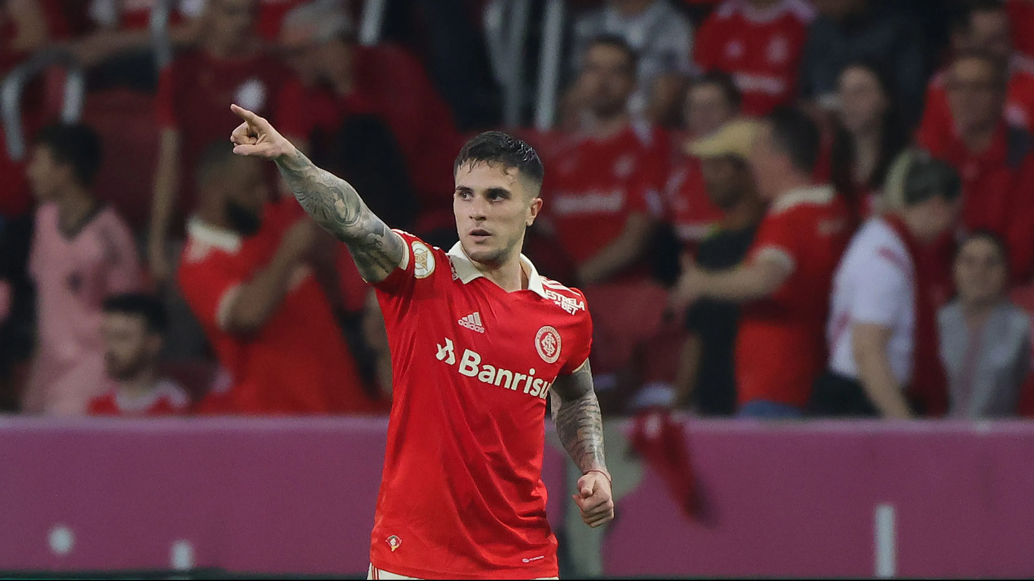 Bustos teve boa passagem pelo Internacional - (Photo by Silvio Avila/Getty Images).