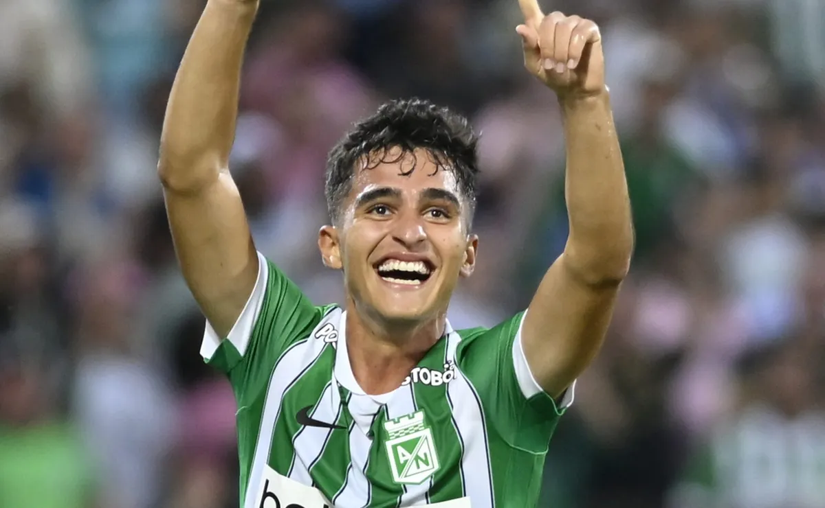 Flamengo tem forte interesse no meio-campista Juan Rengifo; canhoto de 21 anos do Atlético Nacional