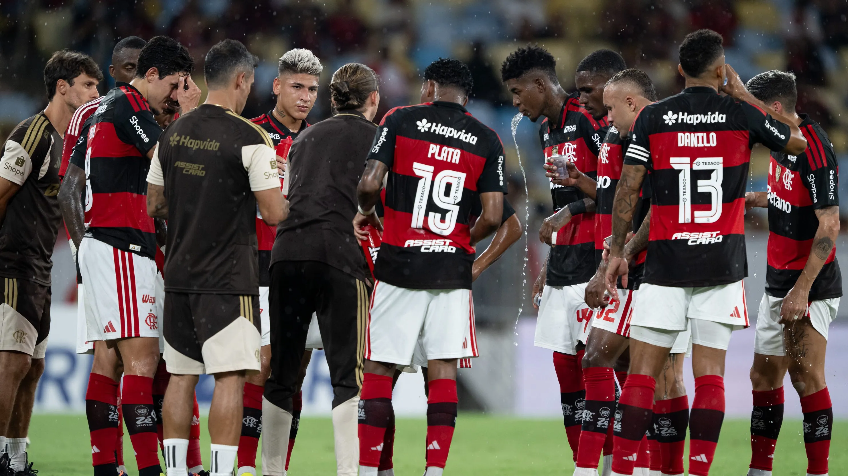 Filipe Luís no Flamengo. Foto: Jorge Rodrigues/AGIF