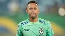 Neymar tem um problema na panturrilha.