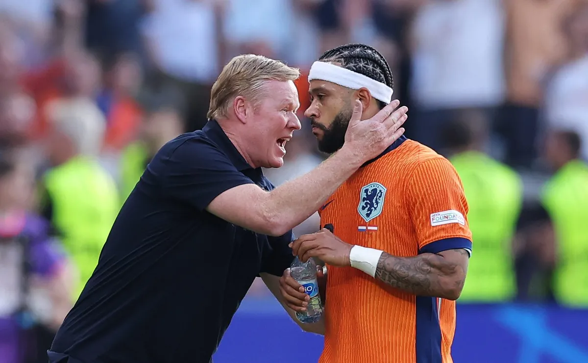 Ronald Koeman antecipa titularidade de Memphis Depay no Corinthians