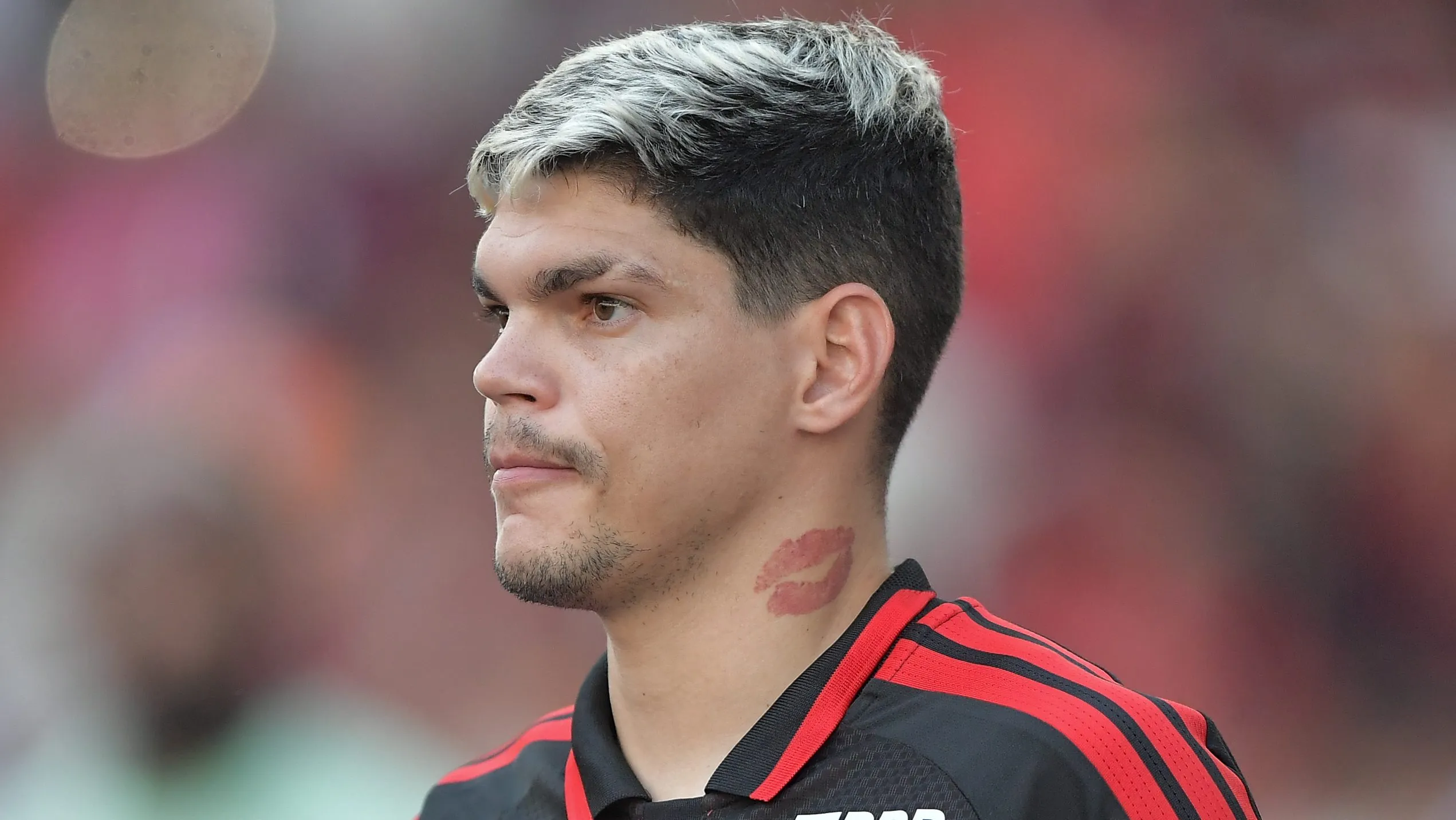 Ayrton Lucas, lateral. Foto: Thiago Ribeiro/AGIF