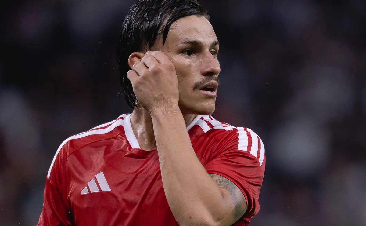 Internacional não quer vender Bernabei, alvo do Flamengo no mercado