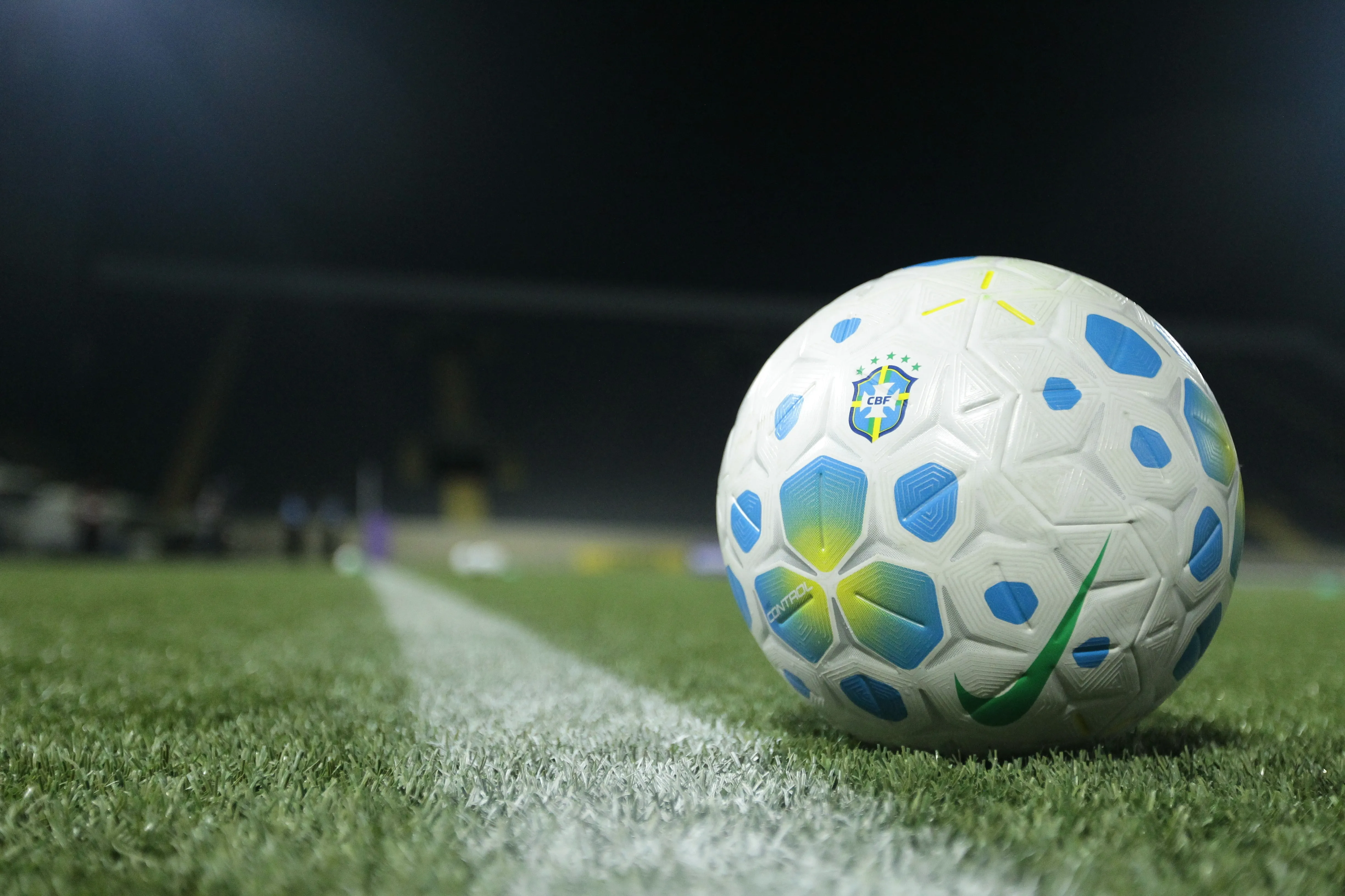Futebol Feminino. Foto: Marco Miatelo/AGIF