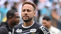 Neymar jogador do Santos durante aquecimento antes da partida contra o Coritiba. Foto: Jota Erre/AGIF