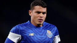 Thiago Silva, atuando com camisa do Porto (Foto: Diogo Cardoso/Getty Images)
