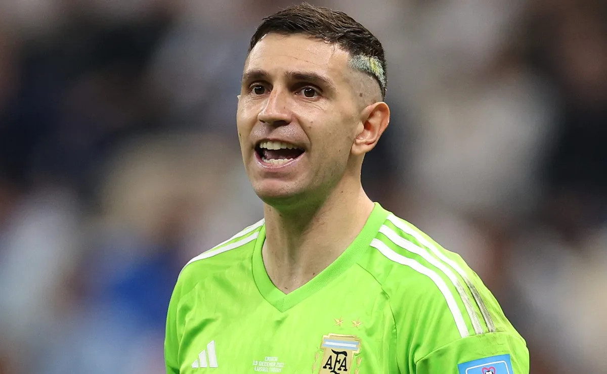 Emiliano Martínez eternizou seu nome como herói do tricampeonato mundial da Argentina no Catar em 2022
