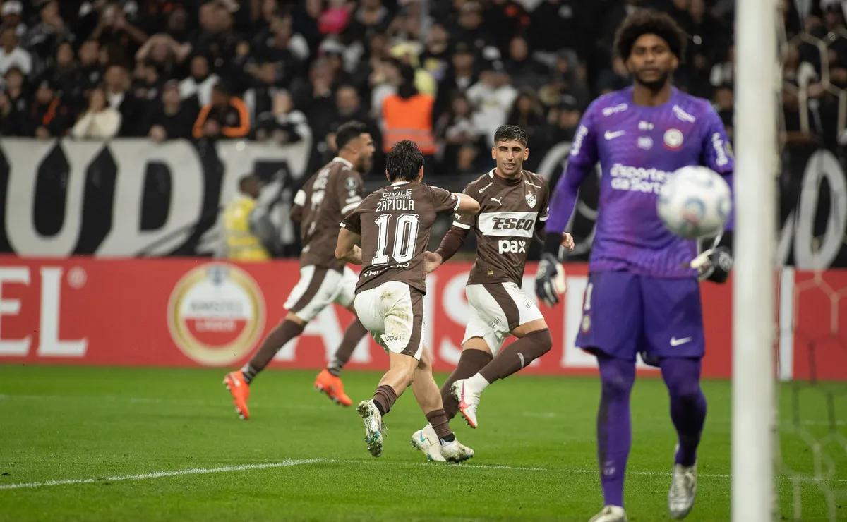 Platense abre o placar contra o Corinthians na Libertadores