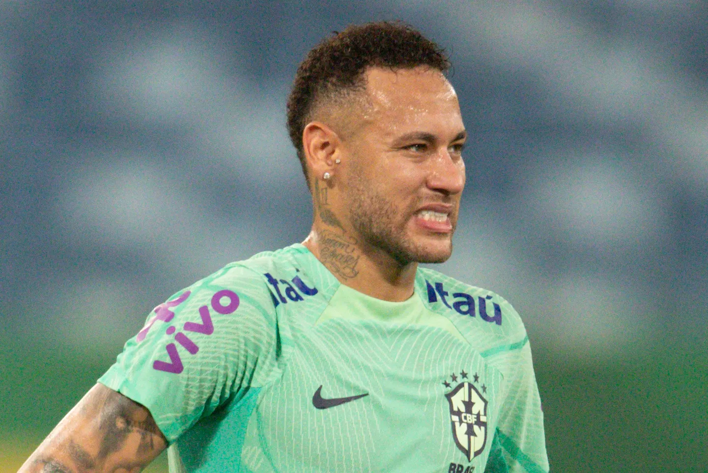 Clima de tensão antes de divulgação de exames físicos de Neymar. Foto: Gil Gomes/AGIF