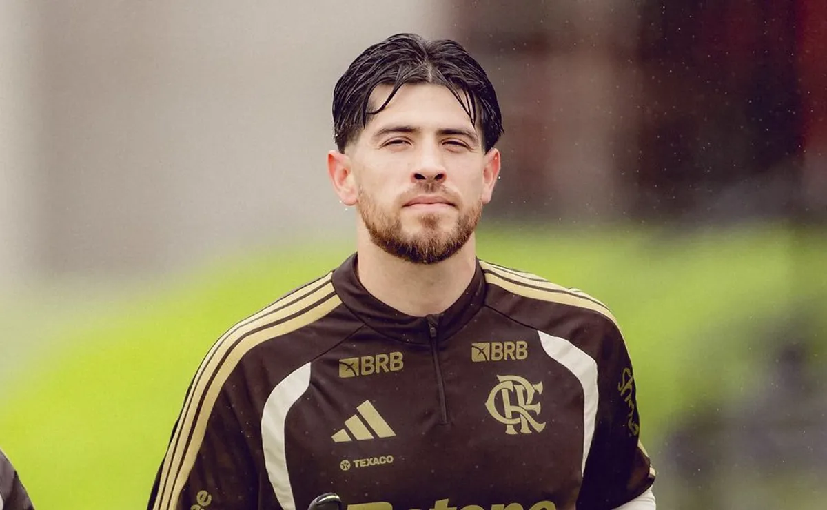 Rossi ganha força para deixar o Flamengo e jogar no Besiktas, da Turquia