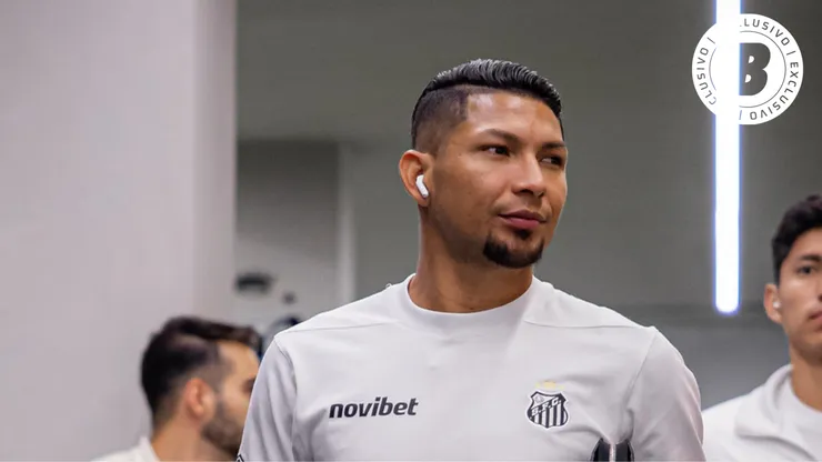 Rony jogador do Santos chegando na Vila Belmiro
