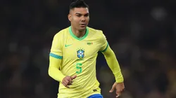 Casemiro em ação com a camisa da Seleção Brasileira.