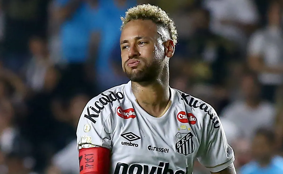 Casagrande reprova falta de transparência sobre Neymar e manda indireta