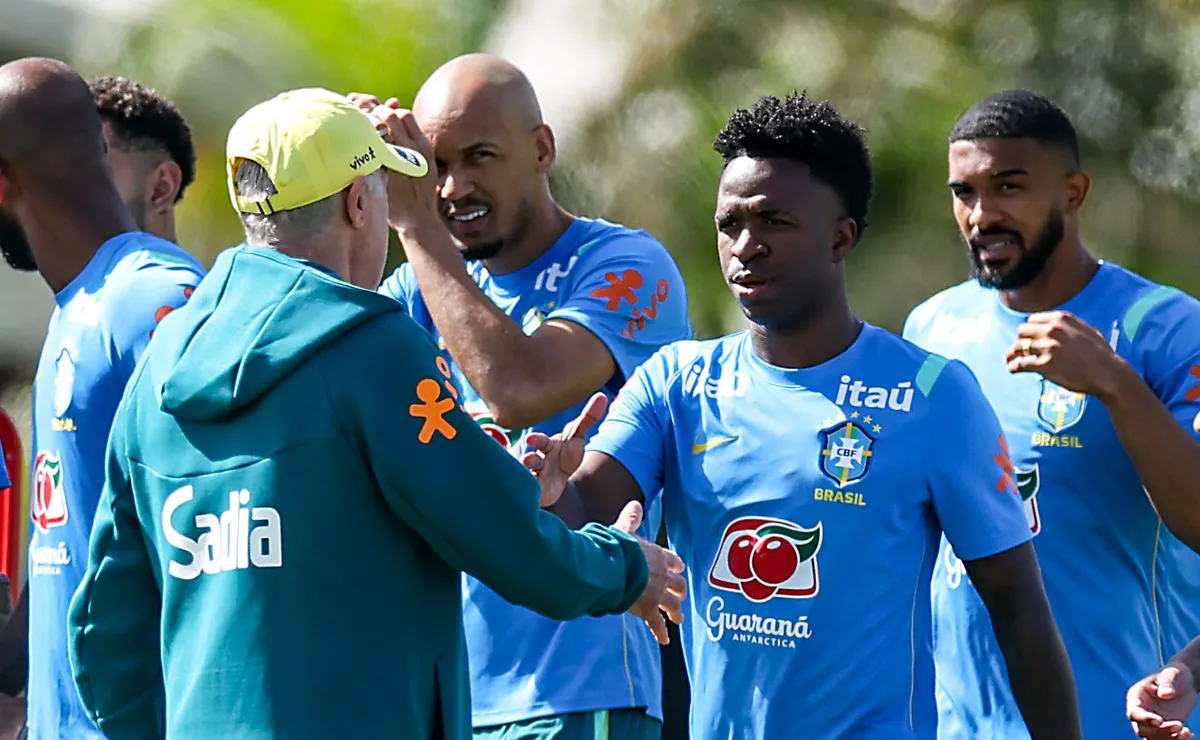 Seleção Brasileira precisa fazer ajustes até a estreia na Copa e tem dúvidas no time titular