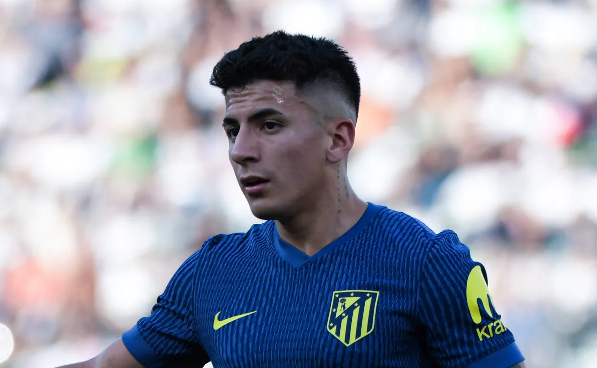 Thiago Almada se cansa do Atlético de Madrid e volta ao futebol sul-americano é autorizada