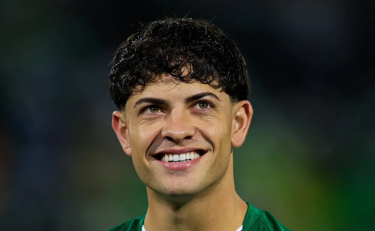 Giay fica fora da lista da Argentina e vai compor delegação de Scaloni no pré-Copa do Mundo