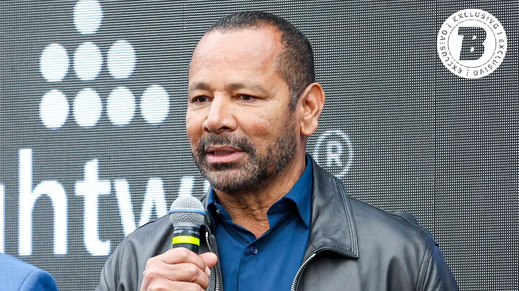 Neymar Pai durante evento no Santos