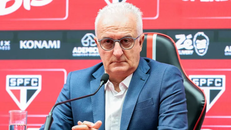 Dorival Jr. durante sua apresentacao oficial como tecnico em coletiva de imprensa realizada no CT Barra Funda.