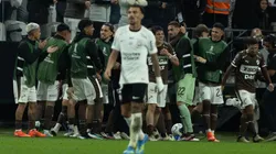 Corinthians amplia crise contra argentinos após nova derrota para o Platense — Foto Joisel AmaralAGIF