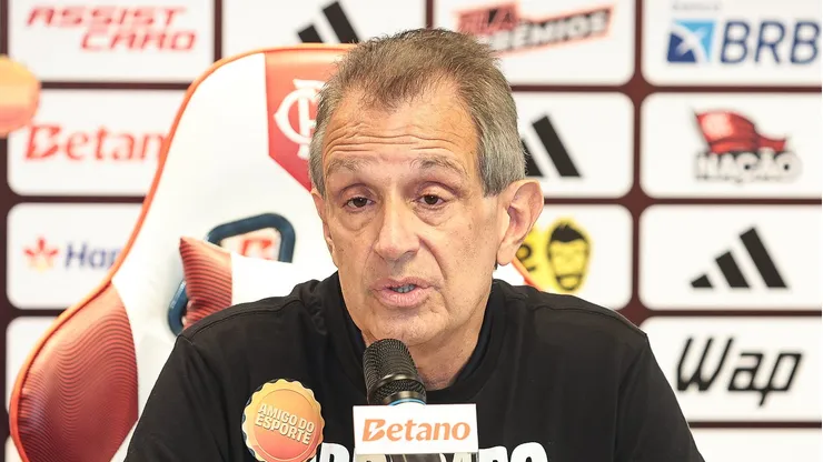 Luis Eduardo Baptista presidente do Flamengo durante coletiva no Ninho do Urubu