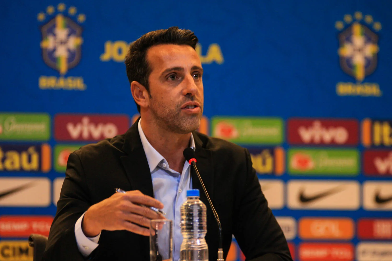 Edu Gaspar durante Lista de convocados da selecao brasileira para a Copa America divulgada as 11h de amanha, dentro da sede da Confederacao Brasileira de Futebol (CBF) Foto: Jotta de Mattos/AGIF