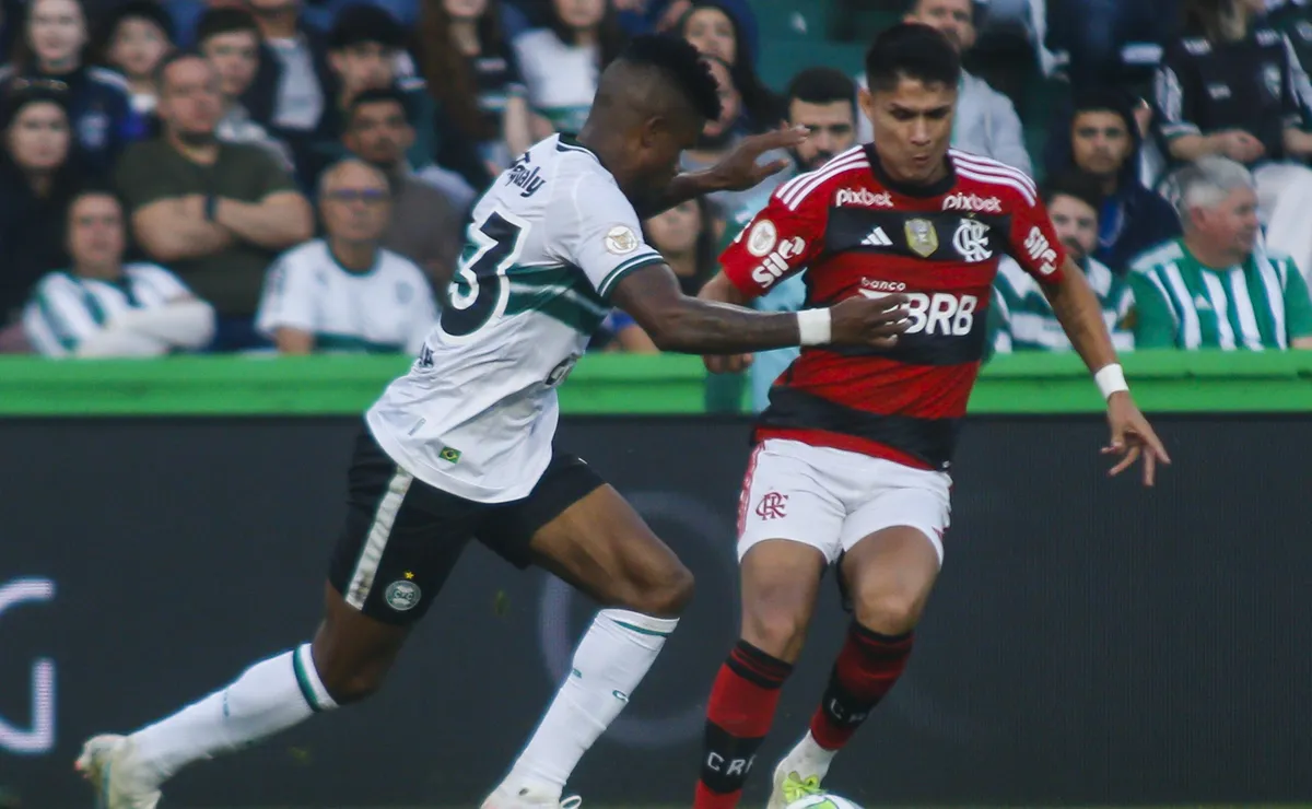 Flamengo x Coritiba: onde assistir ao vivo, horário e escalações do jogo deste sábado
