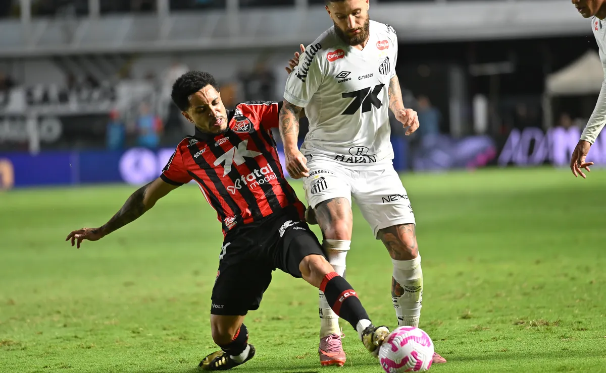 Santos x Vitória: onde assistir ao vivo, horário e escalações do jogo deste sábado