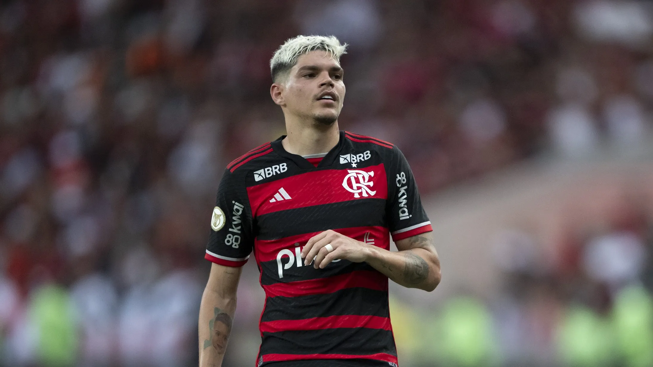 Foto: Jorge Rodrigues/AGIF – Lateral do Flamengo está na mira do Santos.