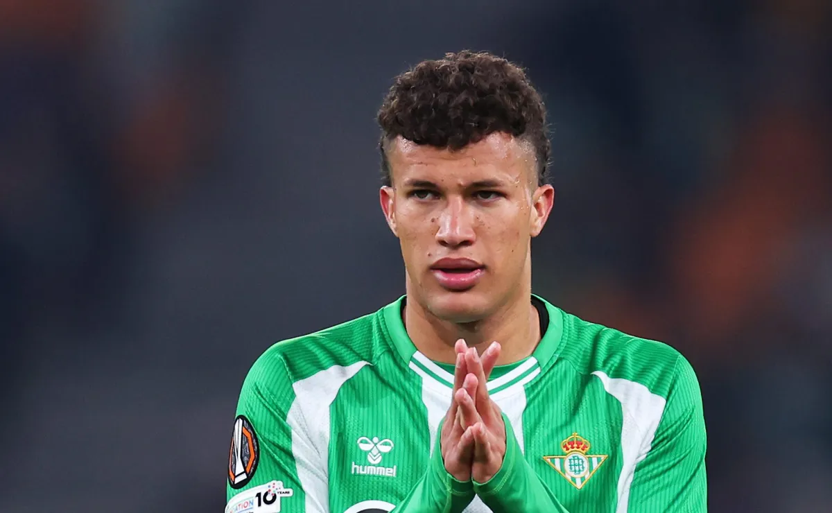 Betis recusa oferta do Flamengo por Nelson Deossa e pede R$ 53 milhões no meia, afirma jornalista