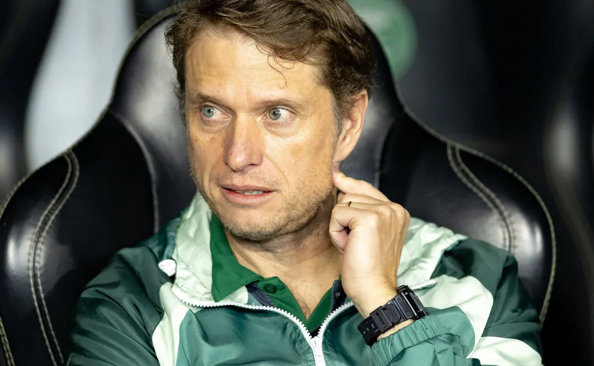 Fernando Seabra, do Coritiba, comenta polêmica com o Flamengo