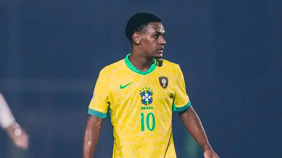 Atacante do Palmeiras foi punido pela Conmebol após atitude de protesto contra racismo no Sul-Americano Sub-17 pela Seleção Brasileira – Foto: @evertonsilveira1988