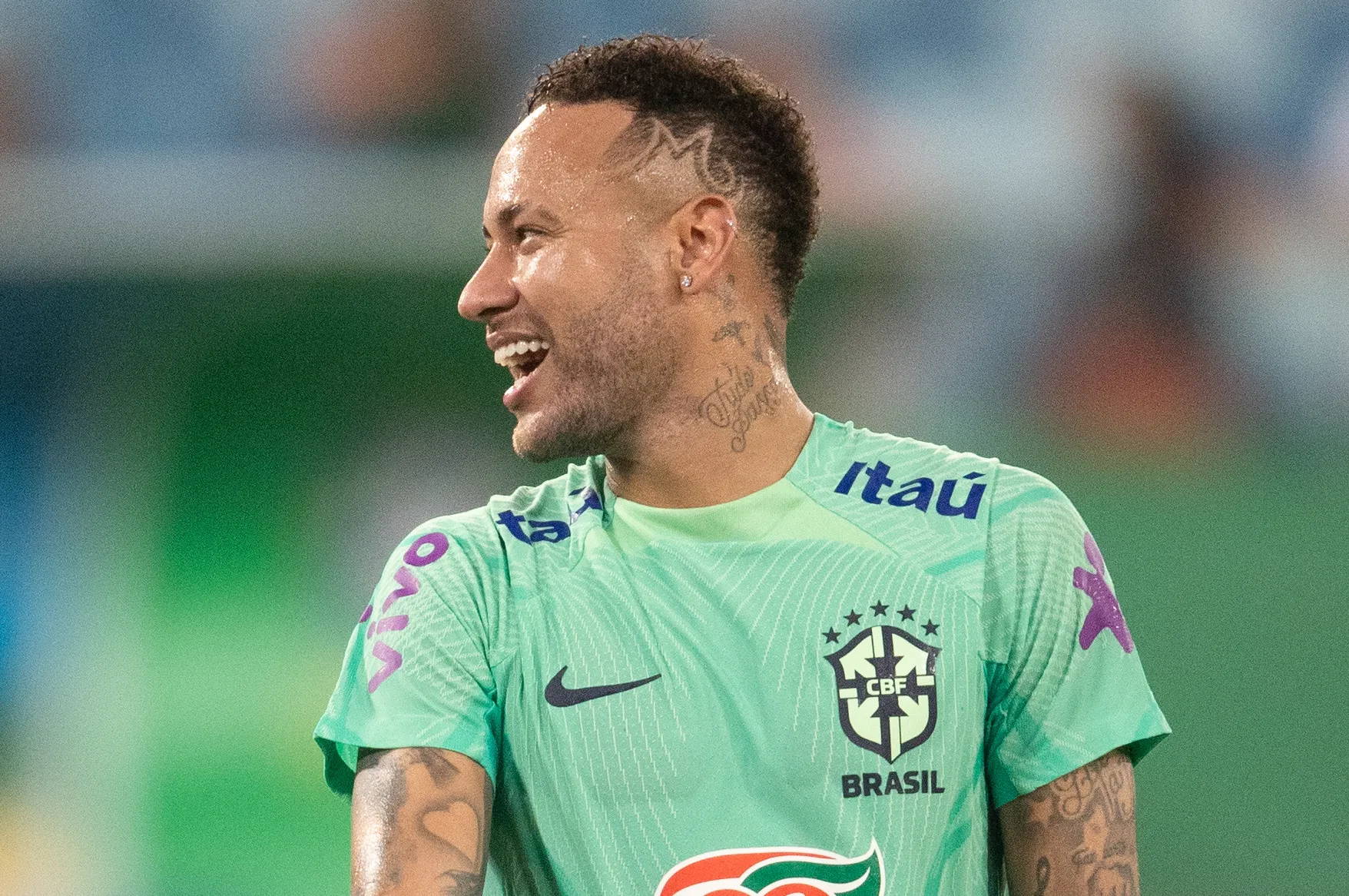 MT – CUIABA – 10/10/2023 – SELECAO BRASILEIRA, TREINO – Neymar Jr. jogador da Selecao Brasileira durante treino no estadio Arena Pantanal. Foto: Gil Gomes/AGIF