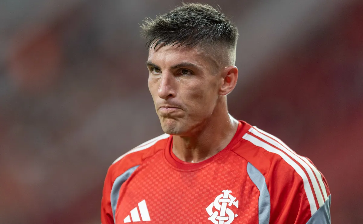 Rochet se recupera na seleção uruguaia e situação irrita torcedores do Internacional