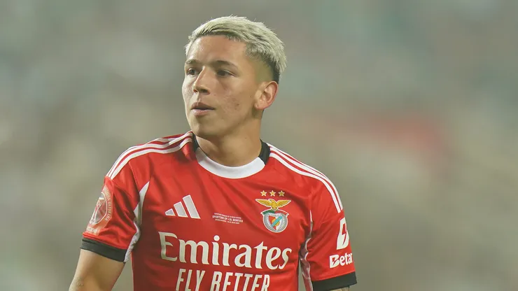 Prestianni durante jogo do Benfica.