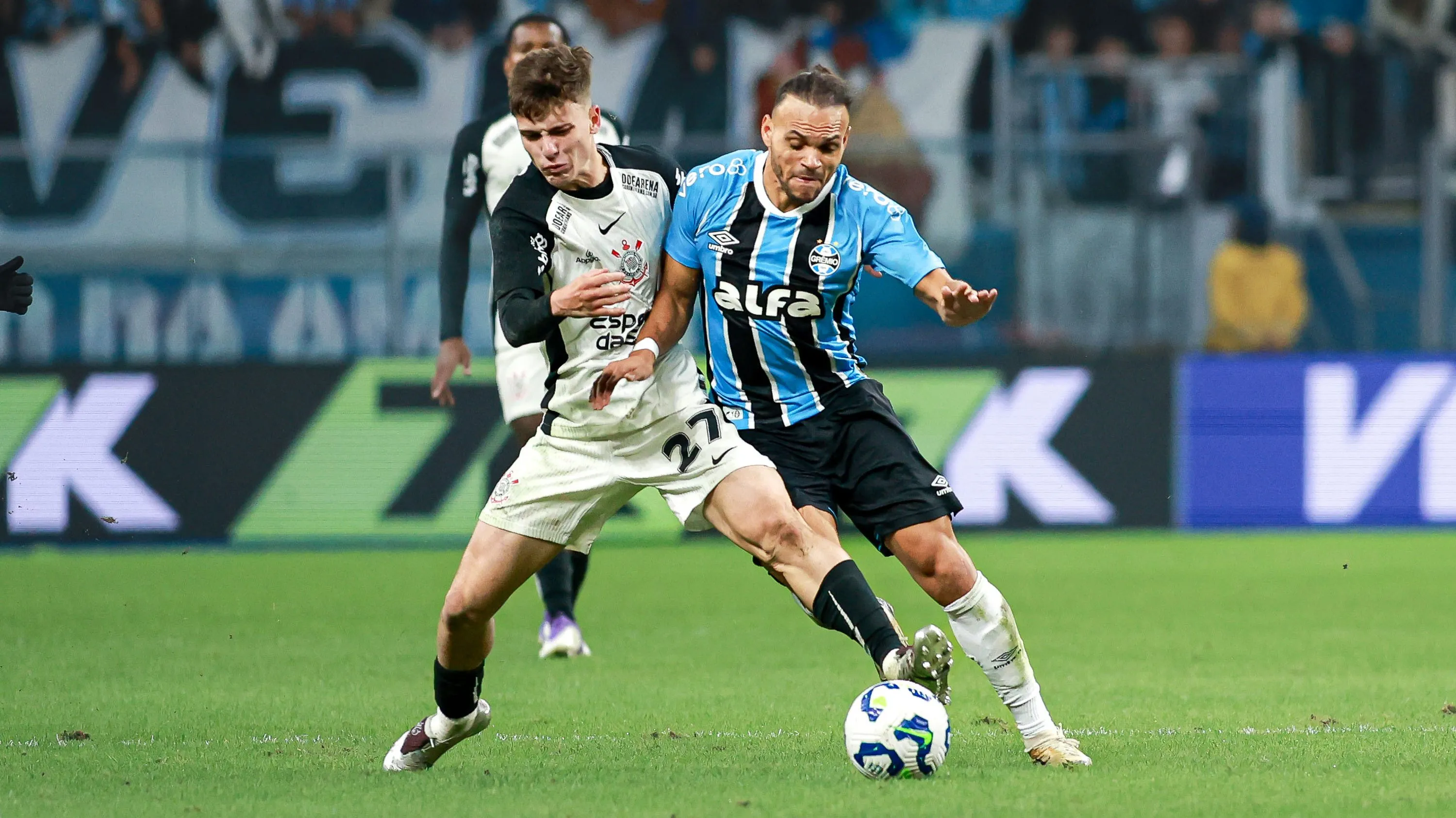 Grêmio x Corinthians se encaram neste sábado. Foto: Maxi Franzoi/AGIF