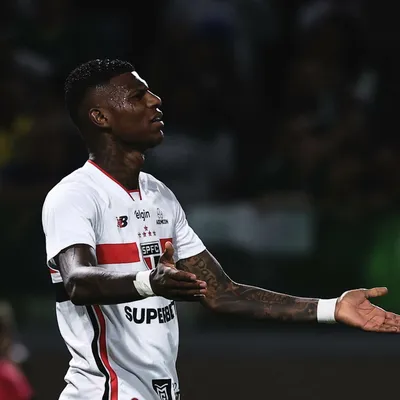 Arboleda decide notificar e pedir reintegração no São Paulo