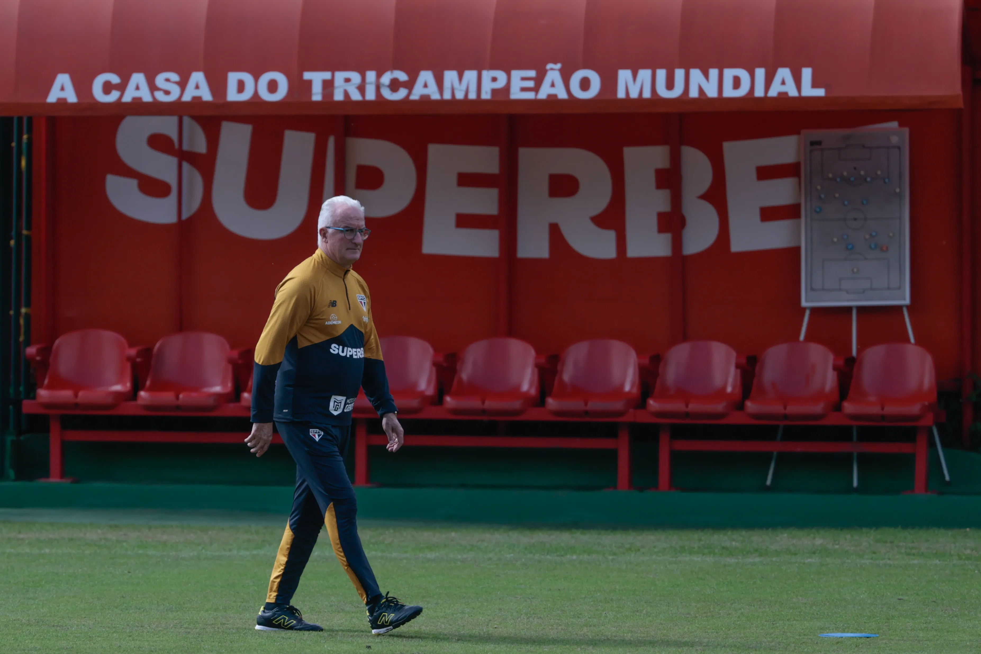 SP – SAO PAULO – 29/05/2026 – SAO PAULO, TREINO – Dorival Junior tecnico do Sao Paulo durante treino no Centro de Treinamento CT Barra Funda. Foto: Marcello Zambrana/AGIF