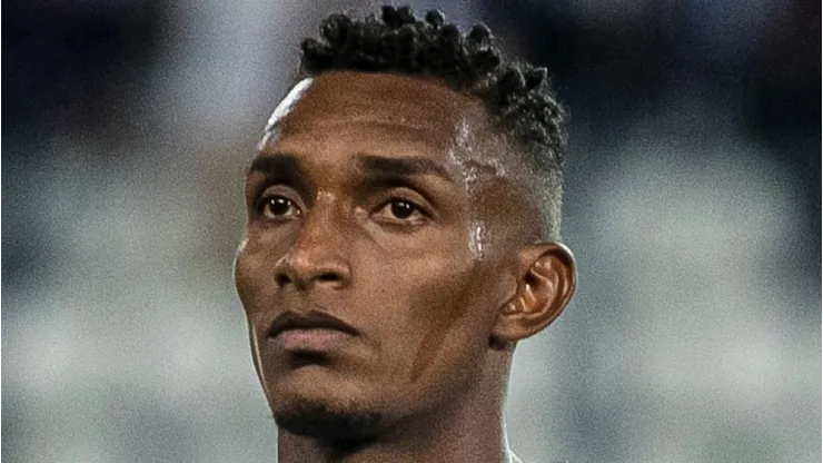 Zagueiro passou um bom tempo no Alianza Lima (PER)