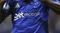 Site vaza possível camisa do Cruzeiro inspirada na Seleção para 2026 — Foto Gilson LoboAGIF