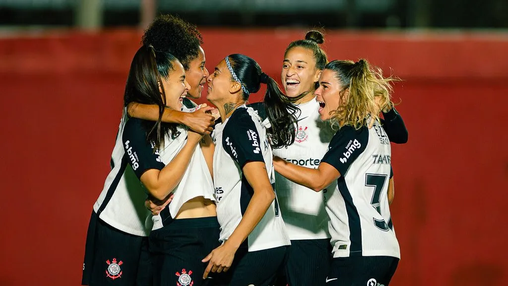 Brabas celebram gol pela Copa do Brasil Feminina 2025