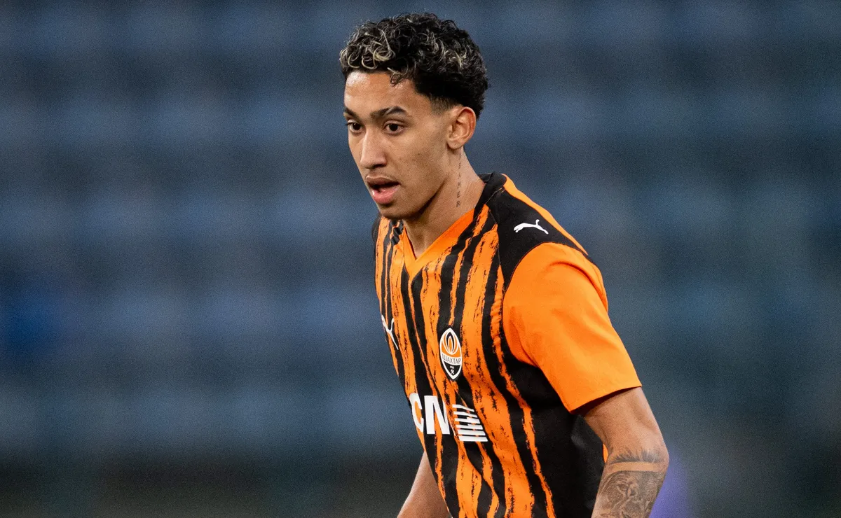 Cria de Xerém, Isaque treina no CT do Fluminense antes de se apresentar à Seleção Brasileira sub-20